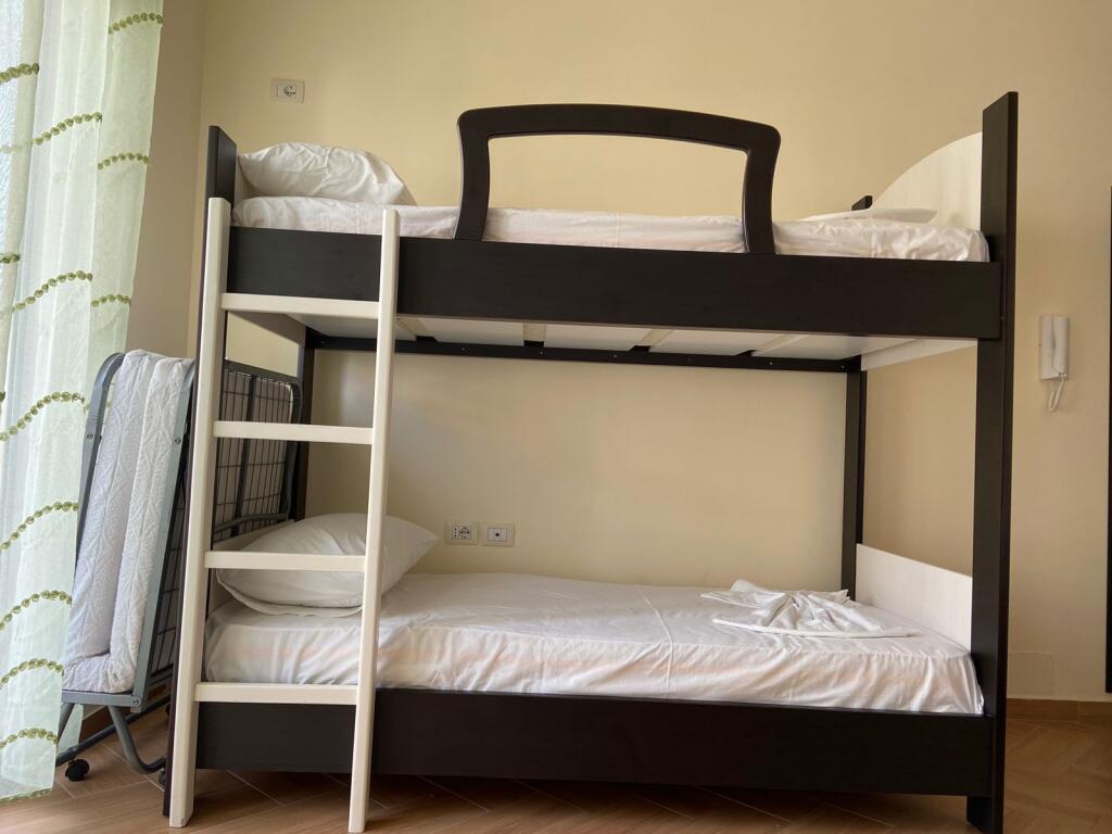 LONG-TERM RENTAL OF A STUDIO APARTMENT IN THE UJIT TE FTOHTE AREA NEAR RRAPIT
