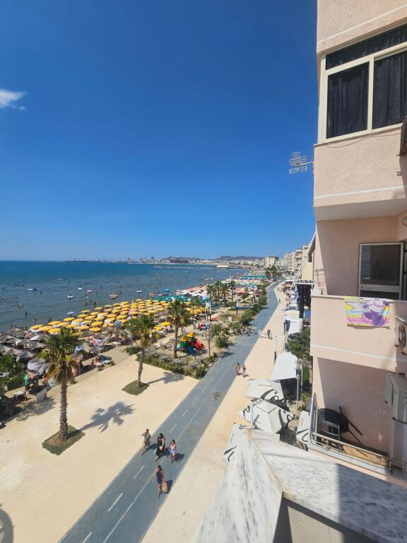 AFFITTASI SUPER APPARTAMENTO 1+1 IN SPIAGGIA, VICINO ALLA ROTONDA ROSSA