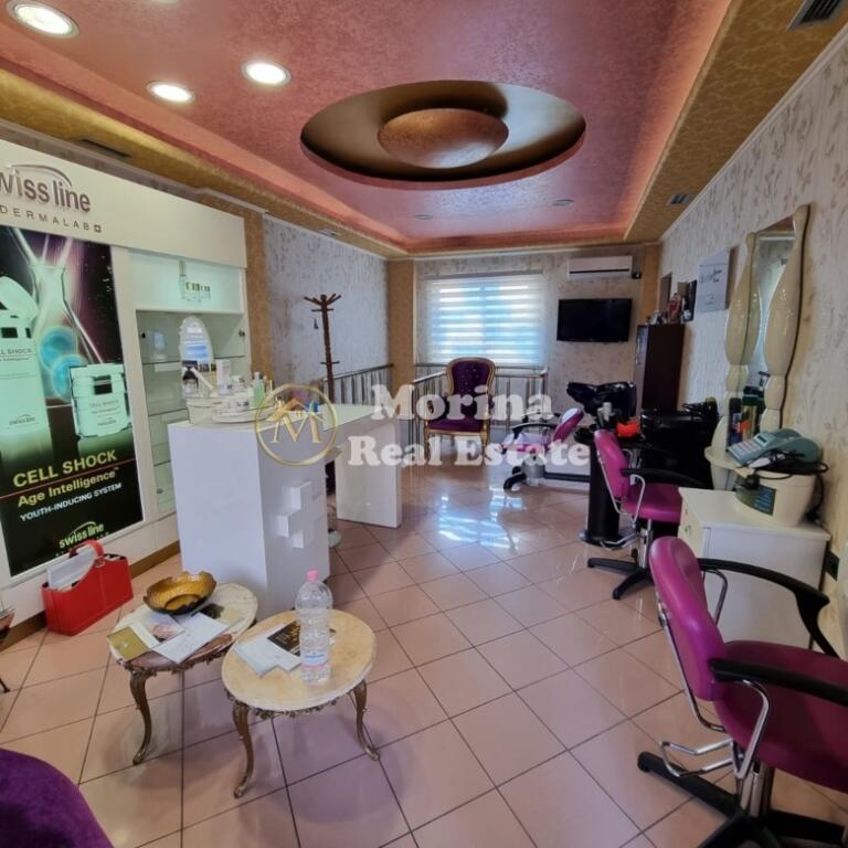 Affitto, Locale Commerciale Duplex, , Via Durazzo, 1300 Euro/ Mese