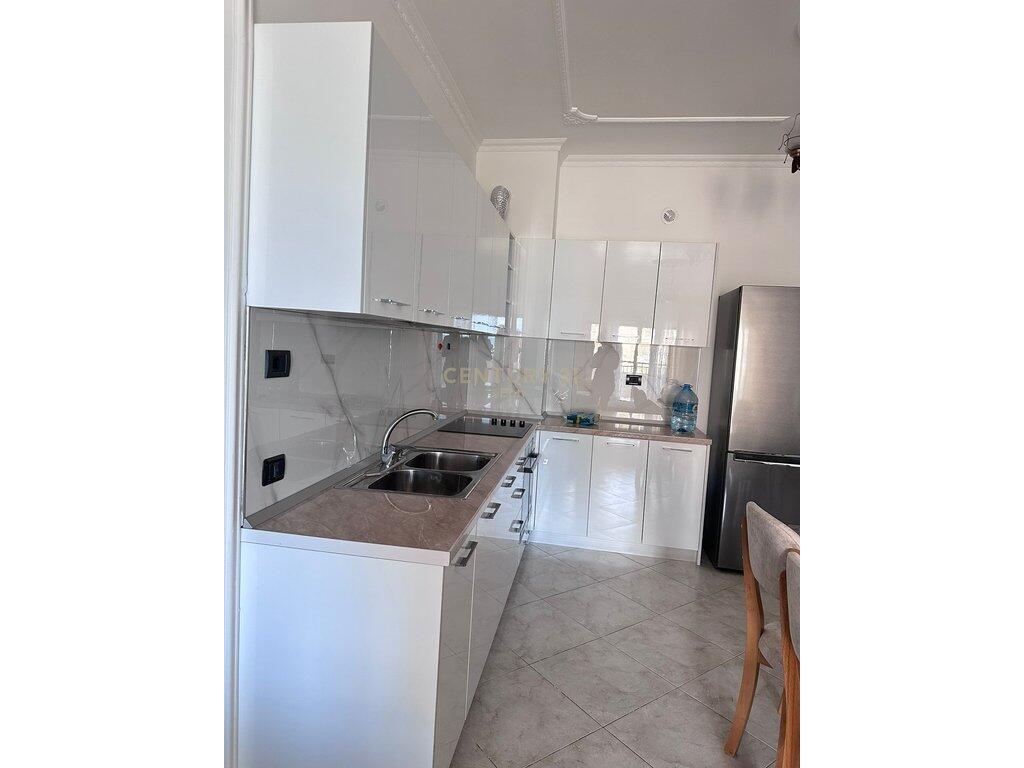 FOR RENT 2+1 APARTMENT ON THE FIRST LINE WITH THE SEA, KAVAJA ROCK!