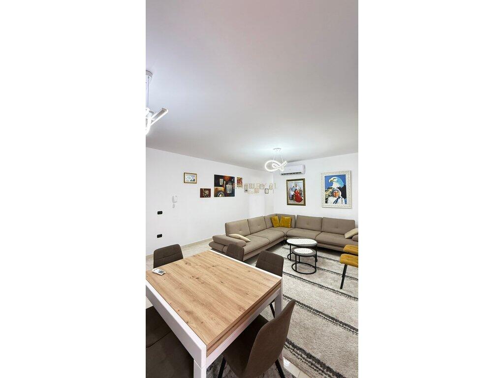 FOR RENT APARTMENT 2+1+2 , NEAR THE INDUSTRIAL MARKET IN DURRES !