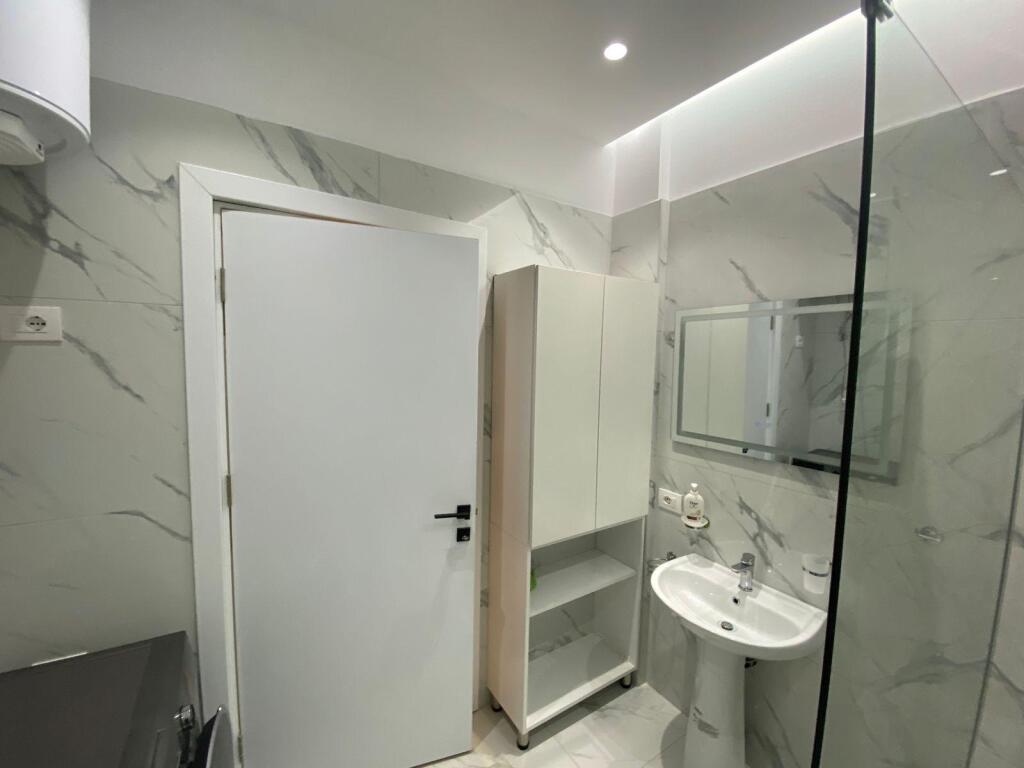 JEPET ME QIRA APARTAMENT 2+1+BALLKON TE BULEVARDI RI, PASKUQAN