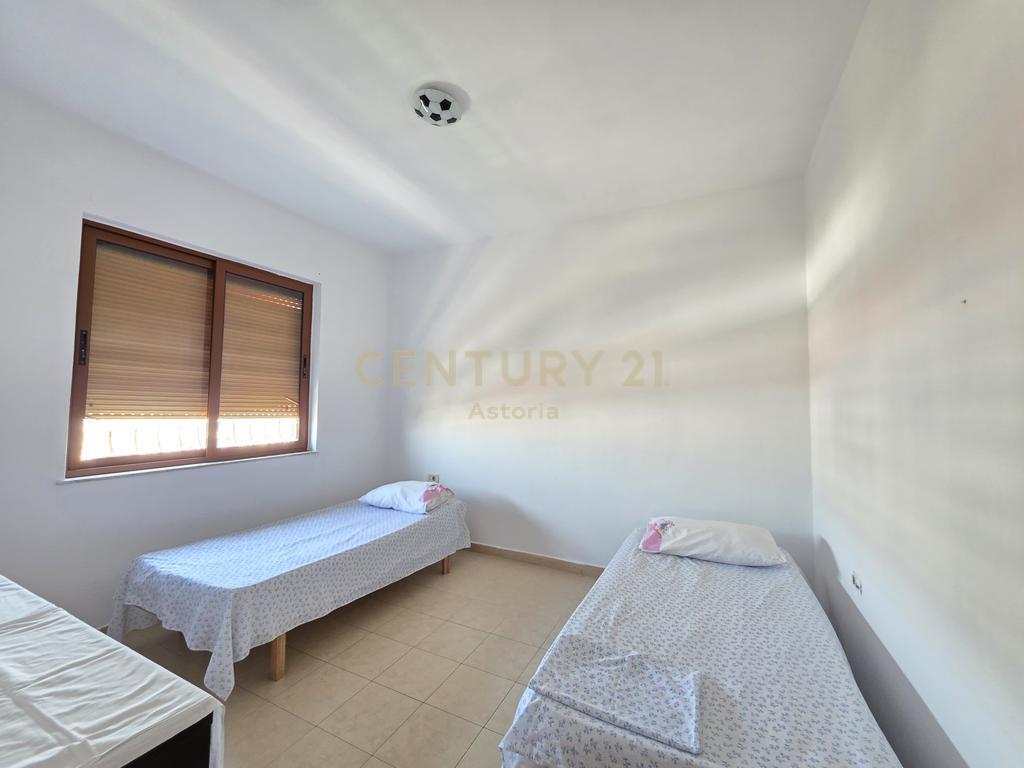 Duplex for rent in the area of the Paris Commune, behind the Kristal Center