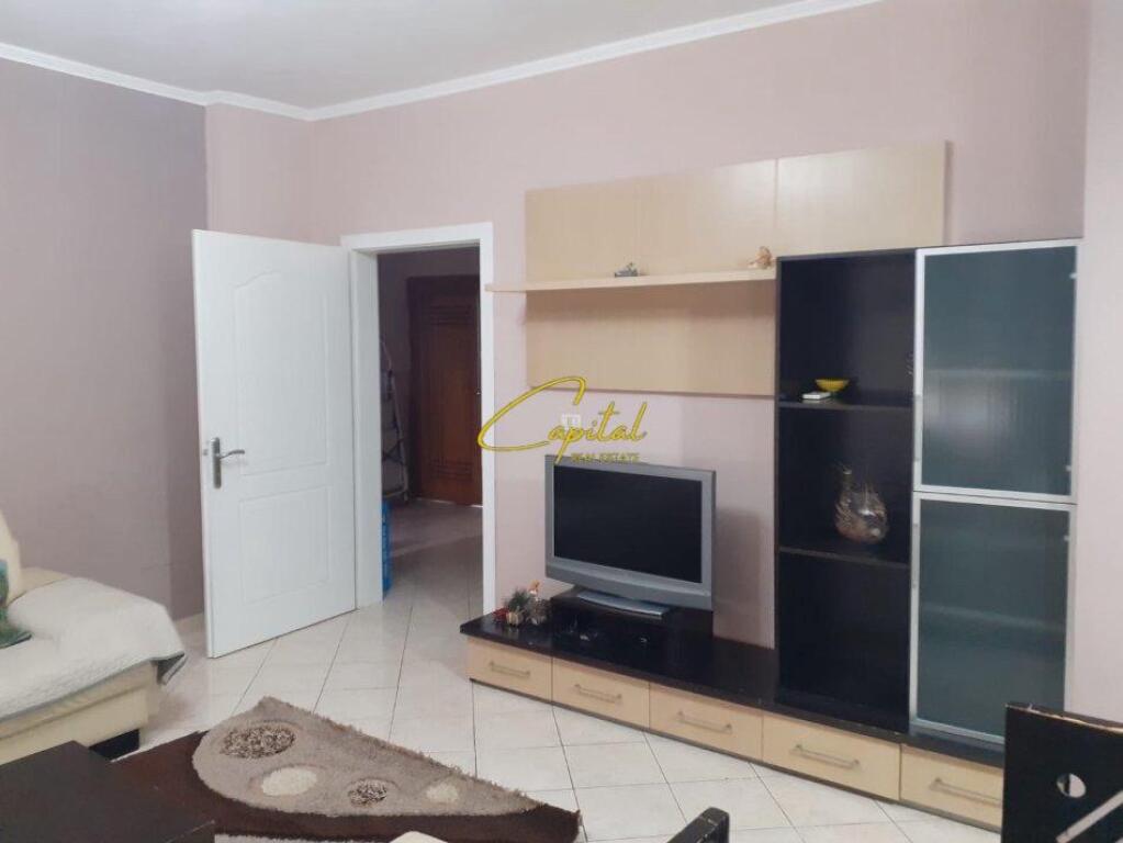 APARTAMENT ME QERA 2+1 ALI DEMI 40.000 LEKE