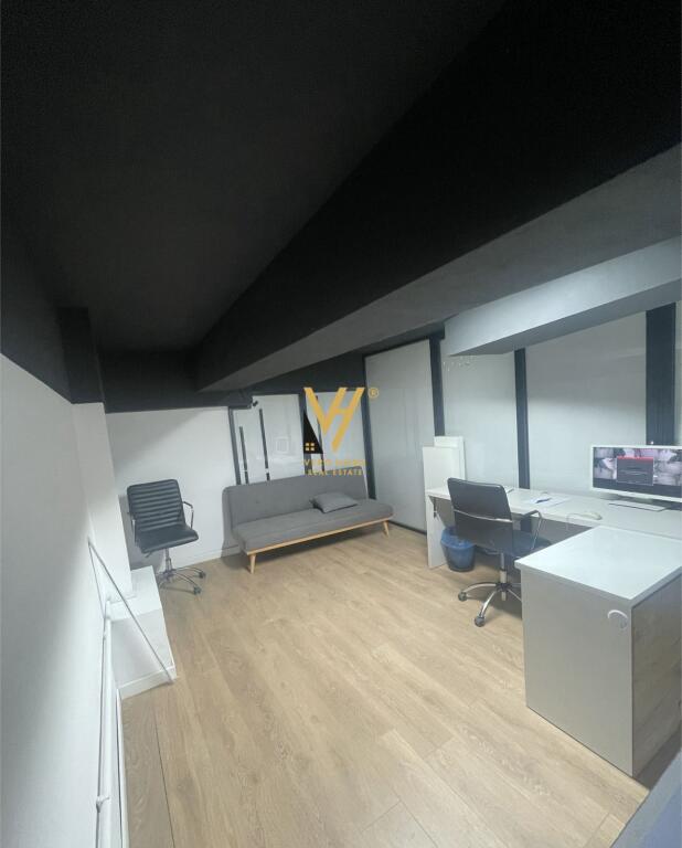 SHOP FOR RENT 141 M2 AT 5 MAJI 1,100 EURO