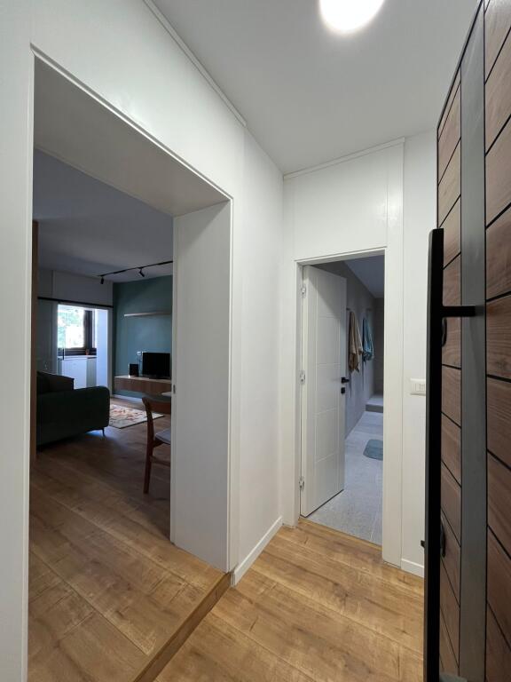 Privat, Garsoniere 45m2, Rruga e Kavajes, 5 min larg sheshit Skenderbej