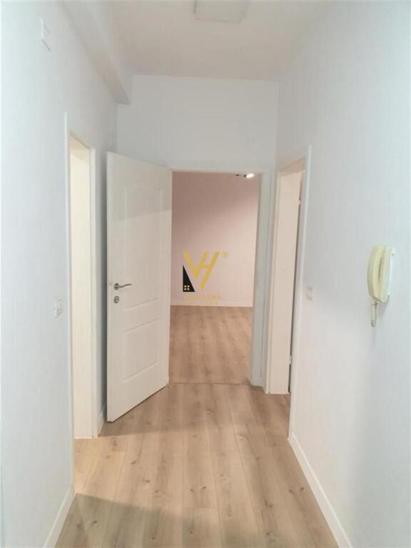 UFFICIO 76 M2 IN AFFITTO A BLLOK 900 EURO