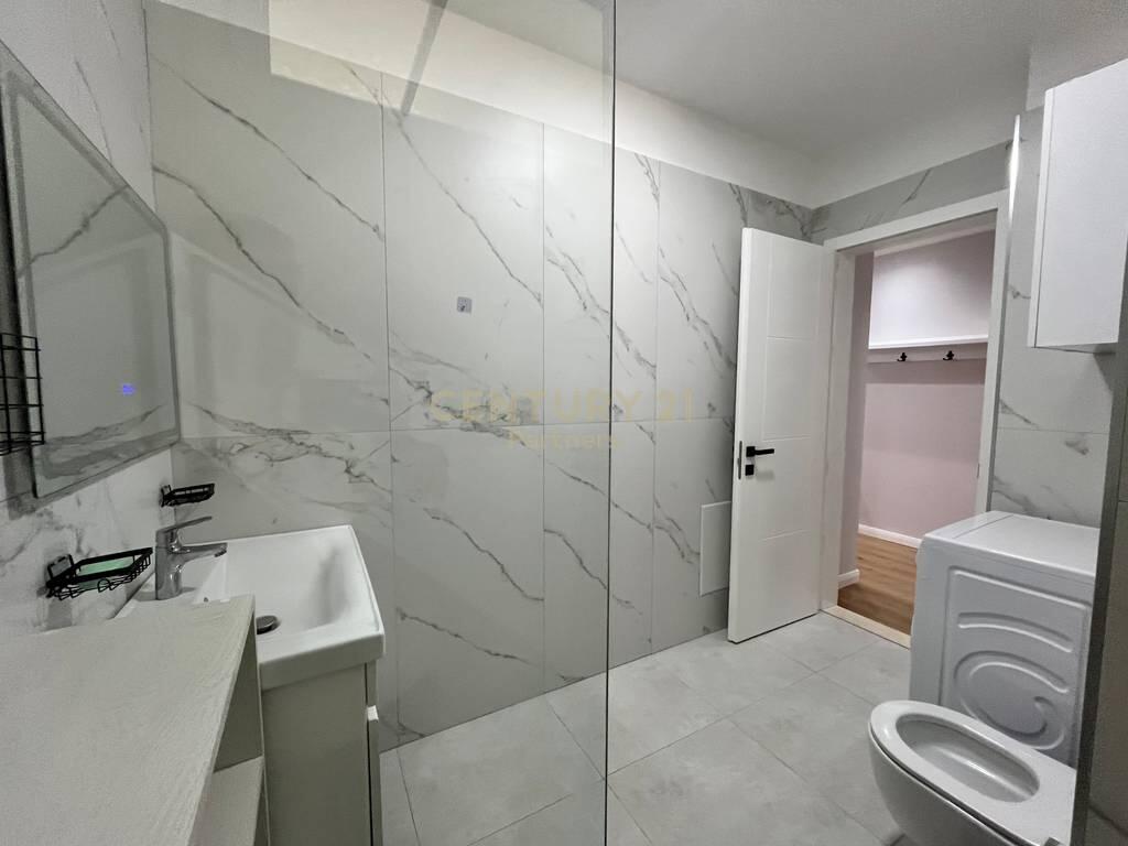 PENTHOUSE IN AFFITTO DI FRONTE A DELIJORGJI!