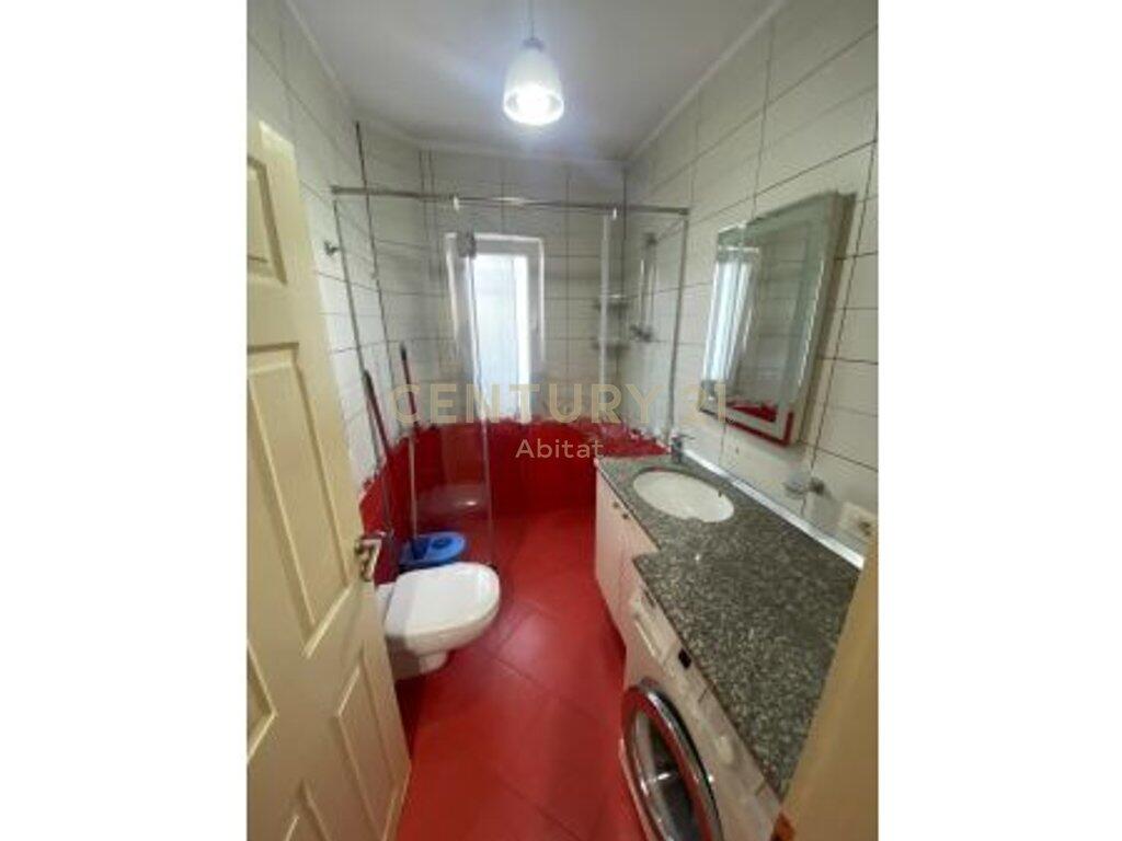APAPARTAMENT 1+1 ME QIRA NE RRUGEN E ELBASANIT