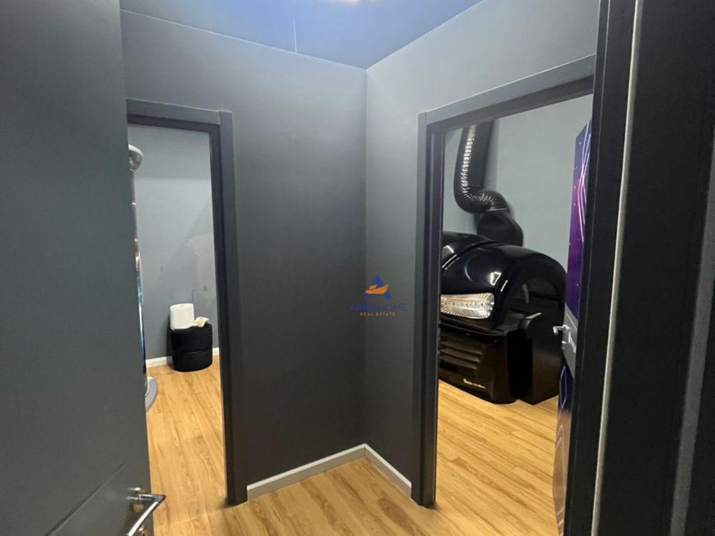 AFFITTASI AMBIENTE 90 M2 "VIA BOGADENEVE" 1000 EURO