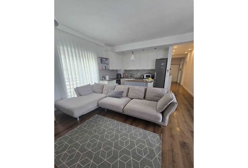 🏠 Japim me Qira Apartament 3+1 – Rezidenca Kodra e Diellit 1