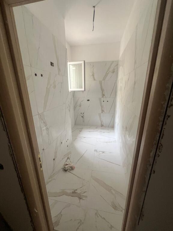 🌊✨ SUPER OKAZION – APARTAMENT NË SHKËMBIN E KAVAJËS ✨🌊 50000€