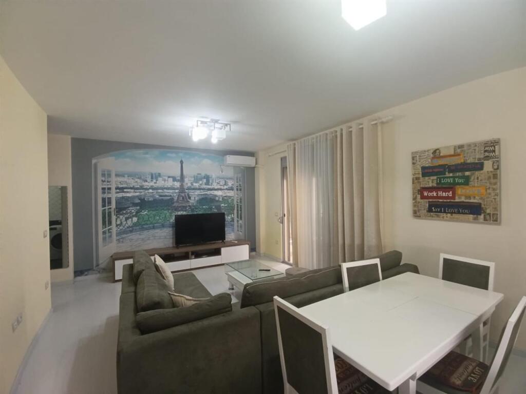 AFFITTASI 1+1 LAGO ASCIUTTO 500 EURO