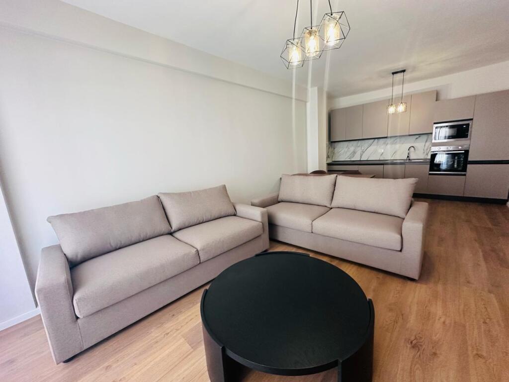 Appartamento in Affitto 2+1+2 Bagni 1 Balcone + 1 Posto Auto