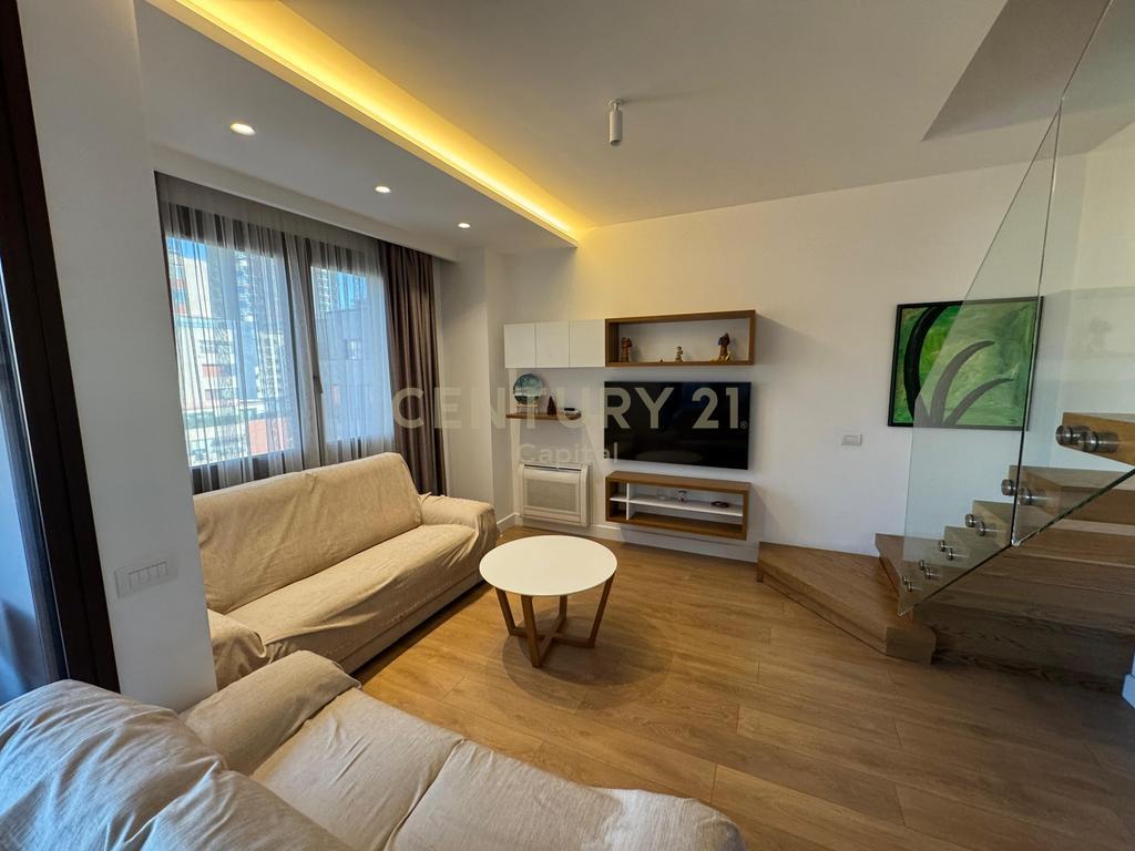 🌟 Modern &amp; Luxurious Duplex for Rent – Barricades Street, Tirana