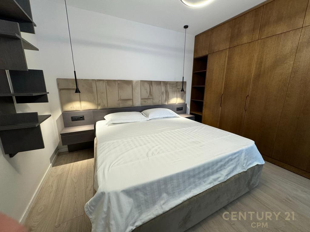 🏙️ Studio Apartment for Rent – Beginning of the New Bazaar, Near the Center