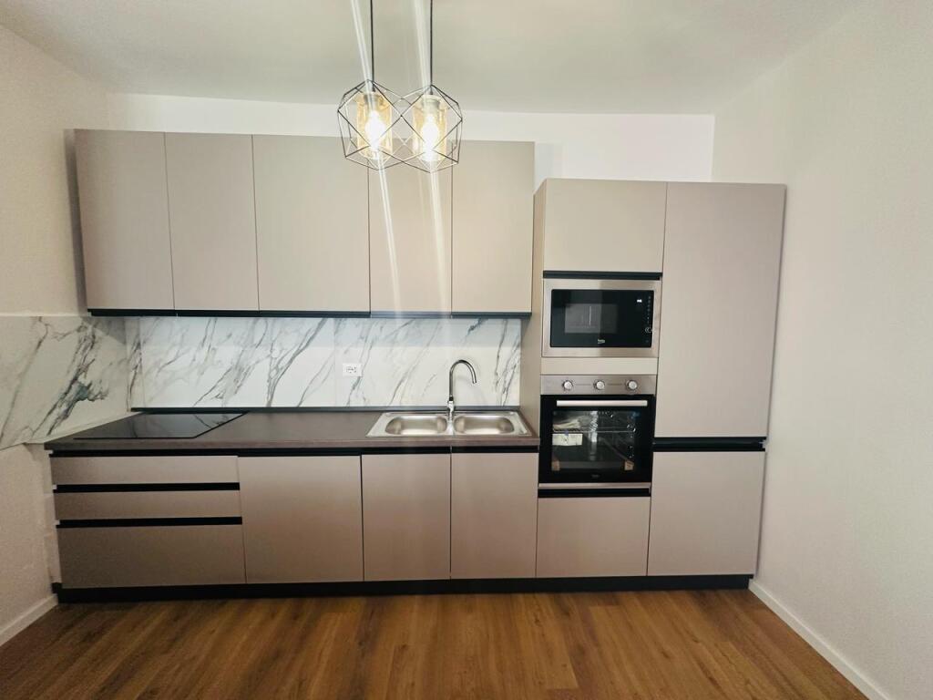 Appartamento in Affitto 2+1+2 Bagni 1 Balcone + 1 Posto Auto
