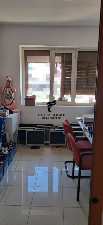ZYRE ME QERA 70M2 21 DHJETORI 900 EURO