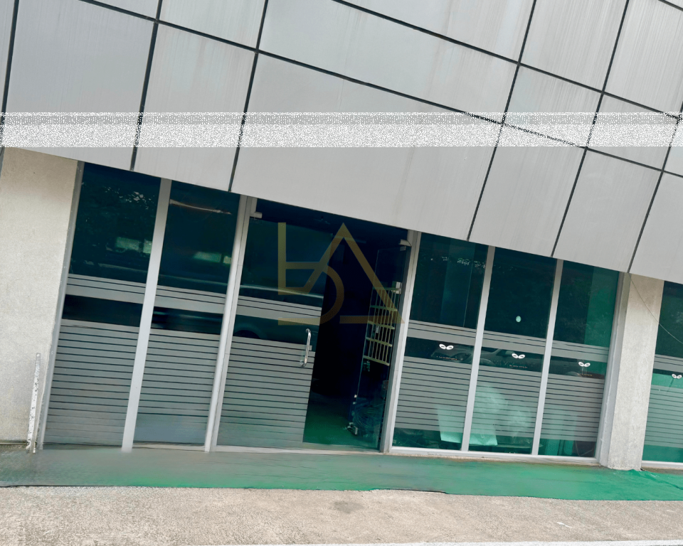 Locale Commerciale in Affitto a Vorë – 1000 €/mese