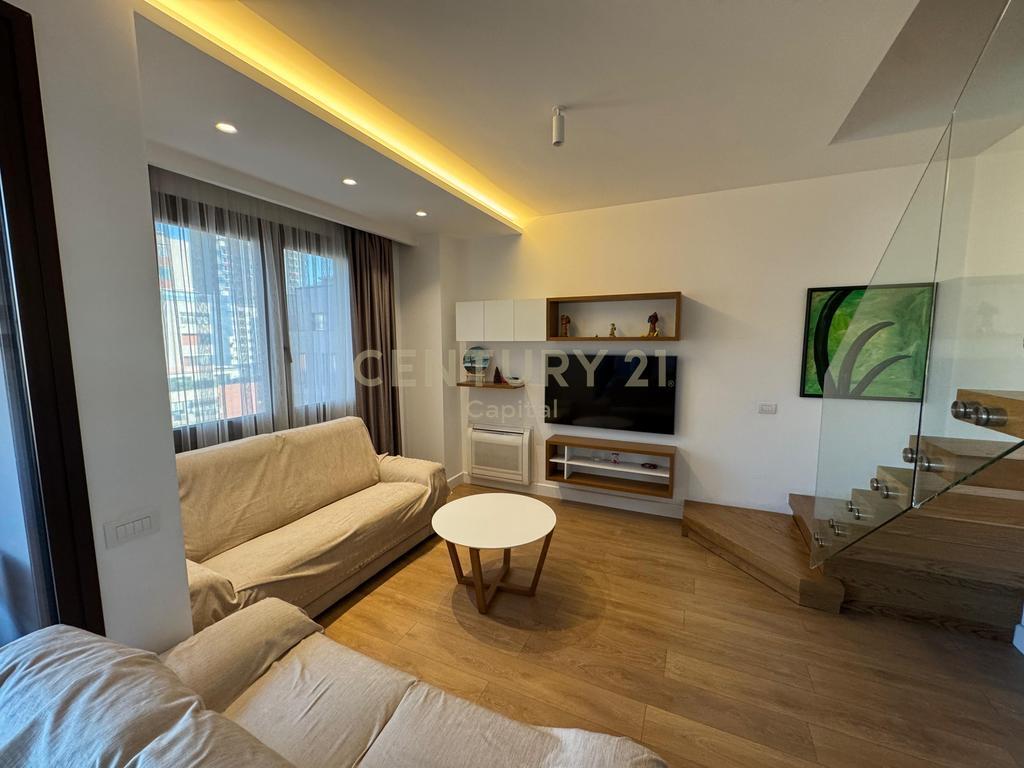 Super Duplex 3+1+3+2 Ballkone, Në Zemër Të Tiranës Për Qera!