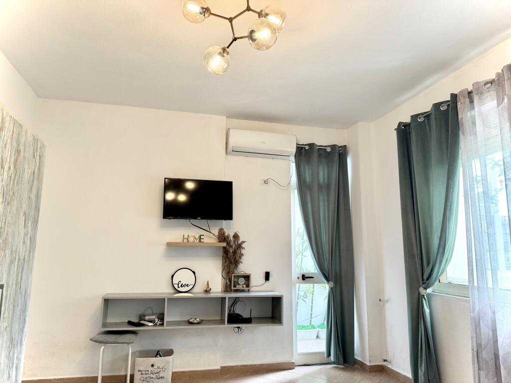 Modern 1+1 Apartment Close to Beach &amp; Bus Station
