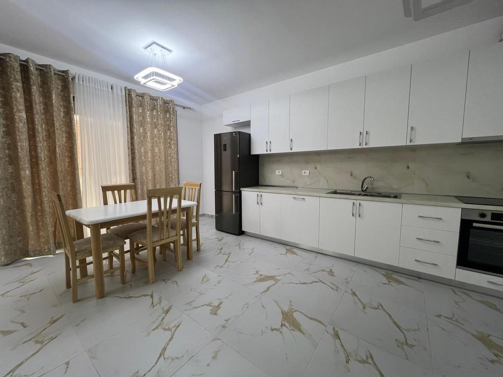 🏡 Affittasi Appartamento 2+1 + Posto Auto – Mercato Elettrico