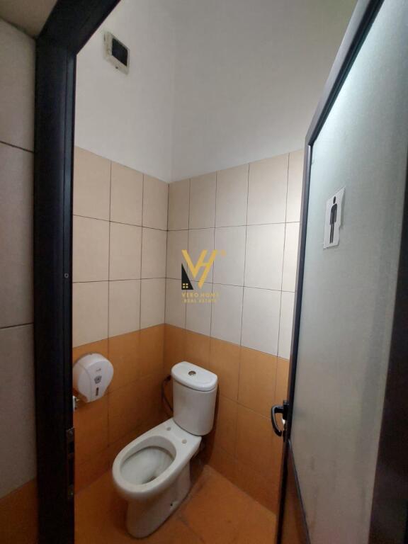 OFFICE FOR RENT 55 M2 ON KAVAJES STREET 700 EURO