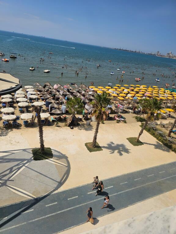 AFFITTASI SUPER APPARTAMENTO 1+1 IN SPIAGGIA, VICINO ALLA ROTONDA ROSSA