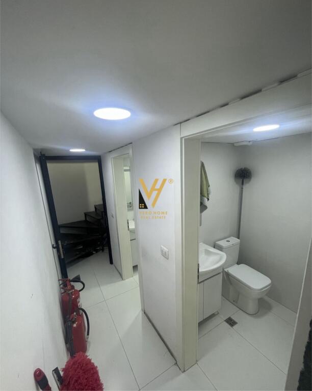 SHOP FOR RENT 141 M2 AT 5 MAJI 1,100 EURO