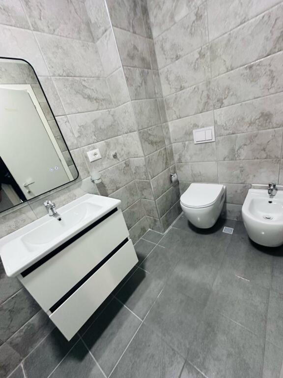 Appartamento in Affitto 2+1+2 Bagni 1 Balcone + 1 Posto Auto