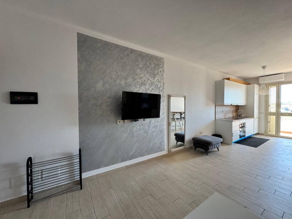 Appartamento 1+1 in Affitto. Durres, Plepa