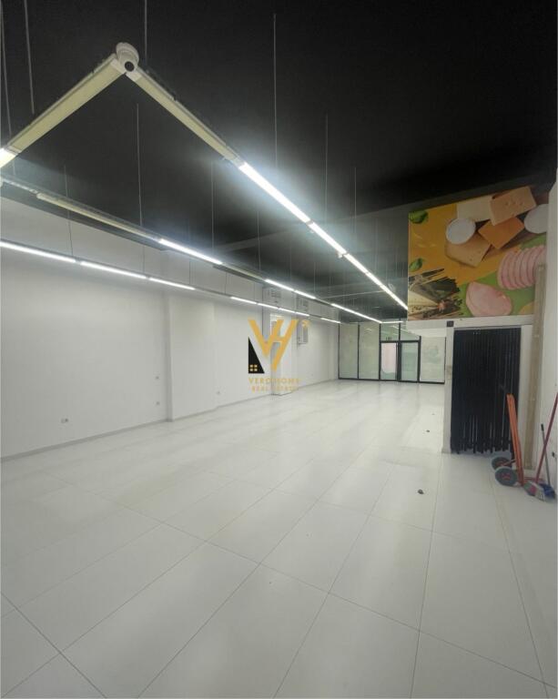 SHOP FOR RENT 141 M2 AT 5 MAJI 1,100 EURO