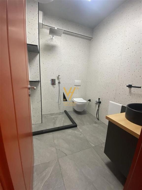 AFFITTA UFFICIO 100 M2 PRESSO IL LICEO ARTISTICO 500 EURO