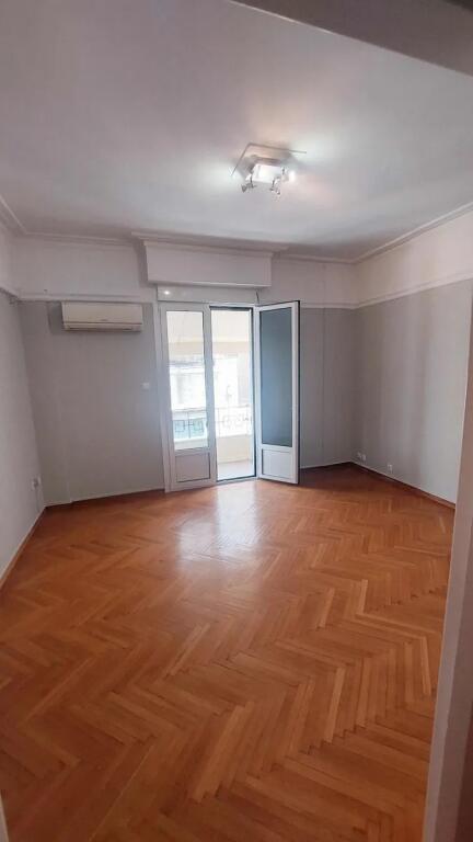 Zyre me Qera ne Myslym Shyri (ID BZ2309) Tirane.