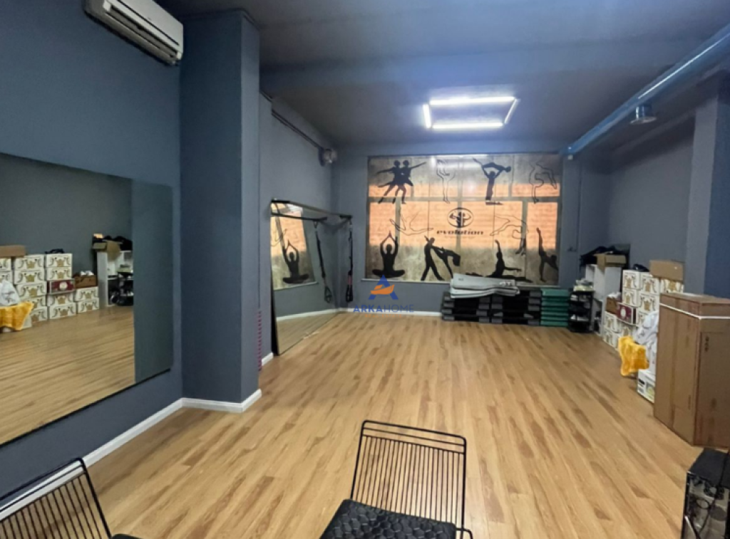 AFFITTASI AMBIENTE 90 M2 "VIA BOGADENEVE" 1000 EURO