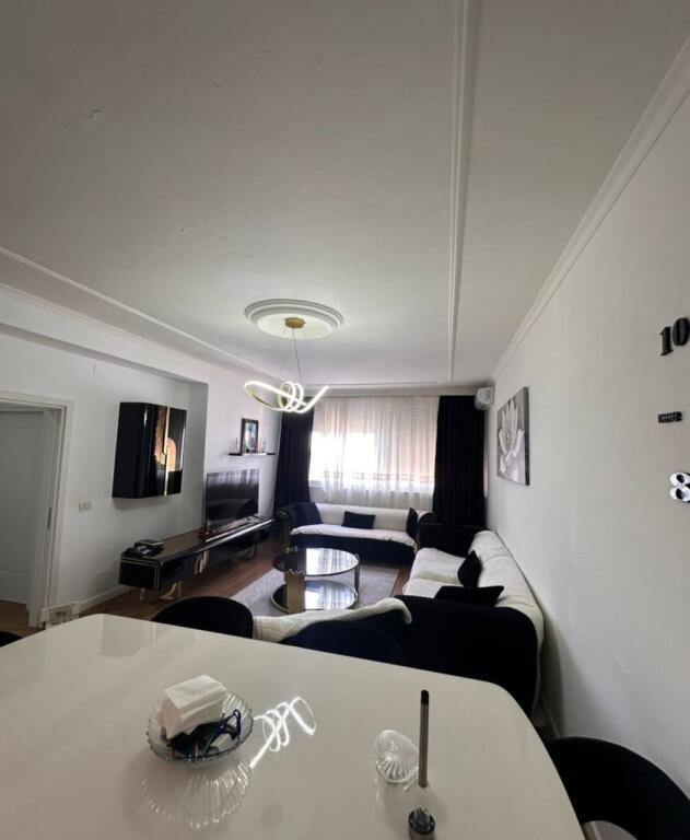 SHITET APARTAMENT 2+1- PORCELAN, Pranë Universitetit Europian