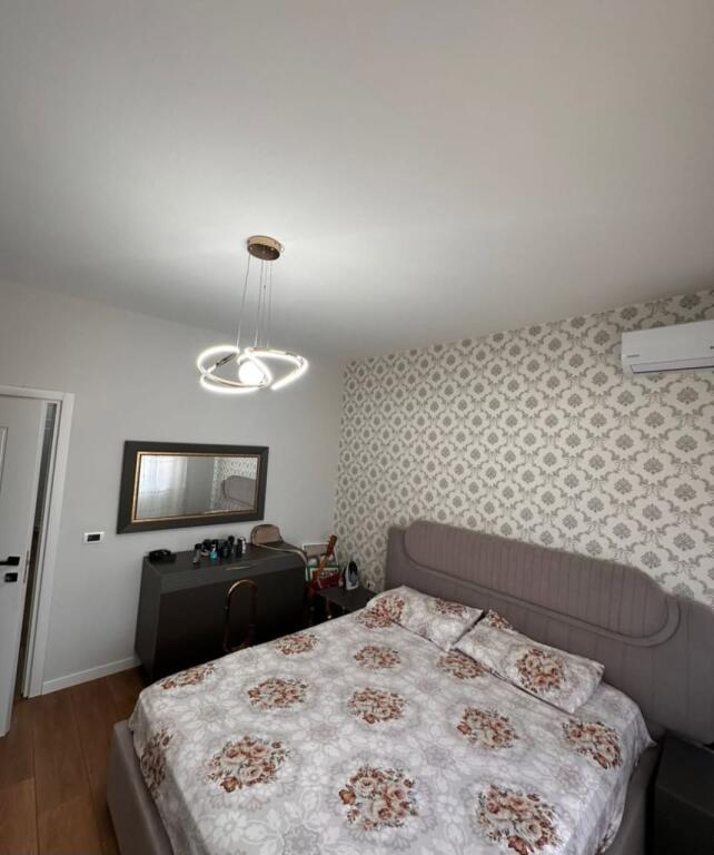 SHITET APARTAMENT 2+1- PORCELAN, Pranë Universitetit Europian