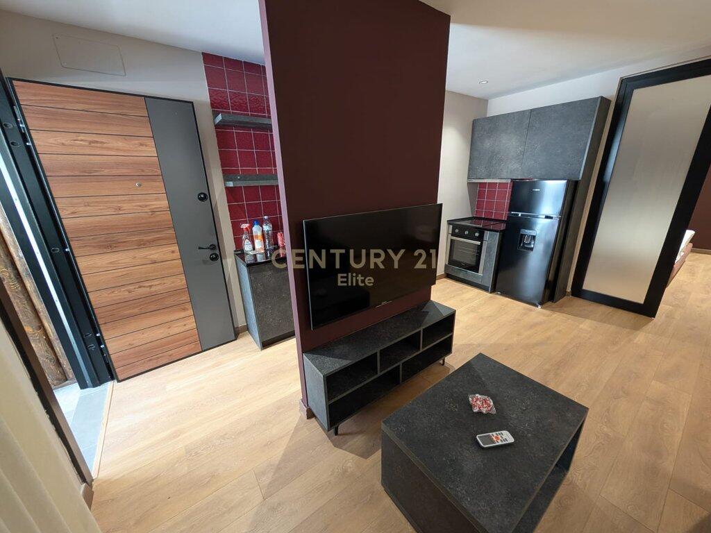 Apartment 1+1 for rent at Myslym Shyri.