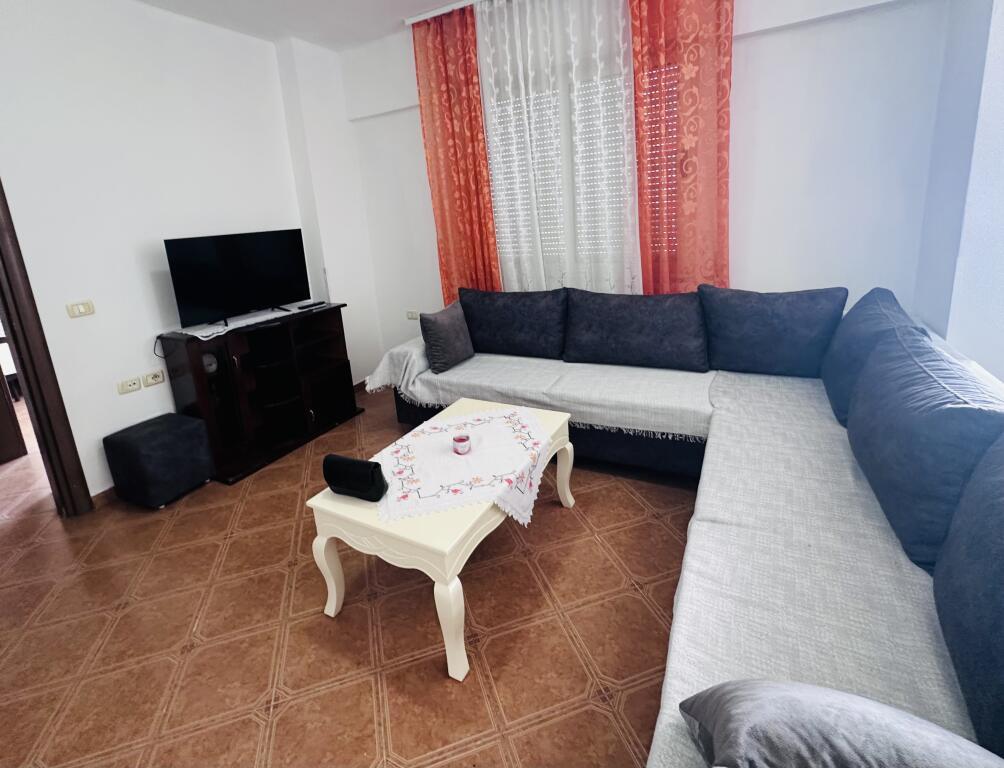 Jepet Me Qera Apartament 2+1+1 Ballkon