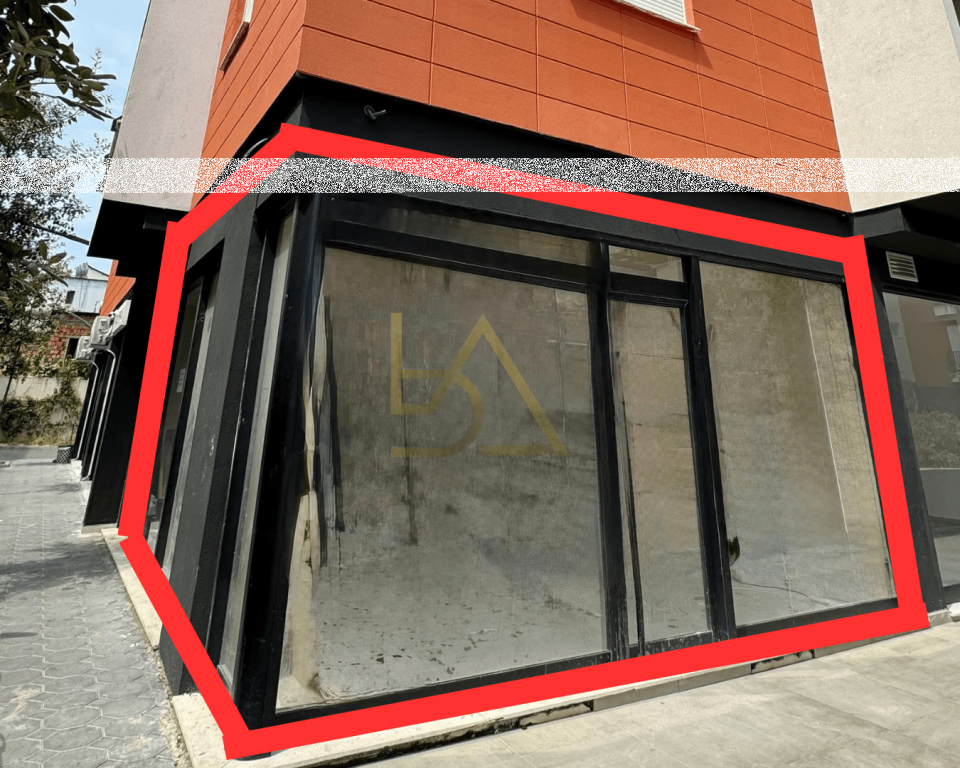 Shop for Sale – Golden Investment Opportunity in the Heart of Vorë