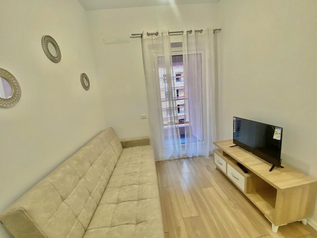 Affittasi 1+1+balcone a Mangalem 21, Ali Dem