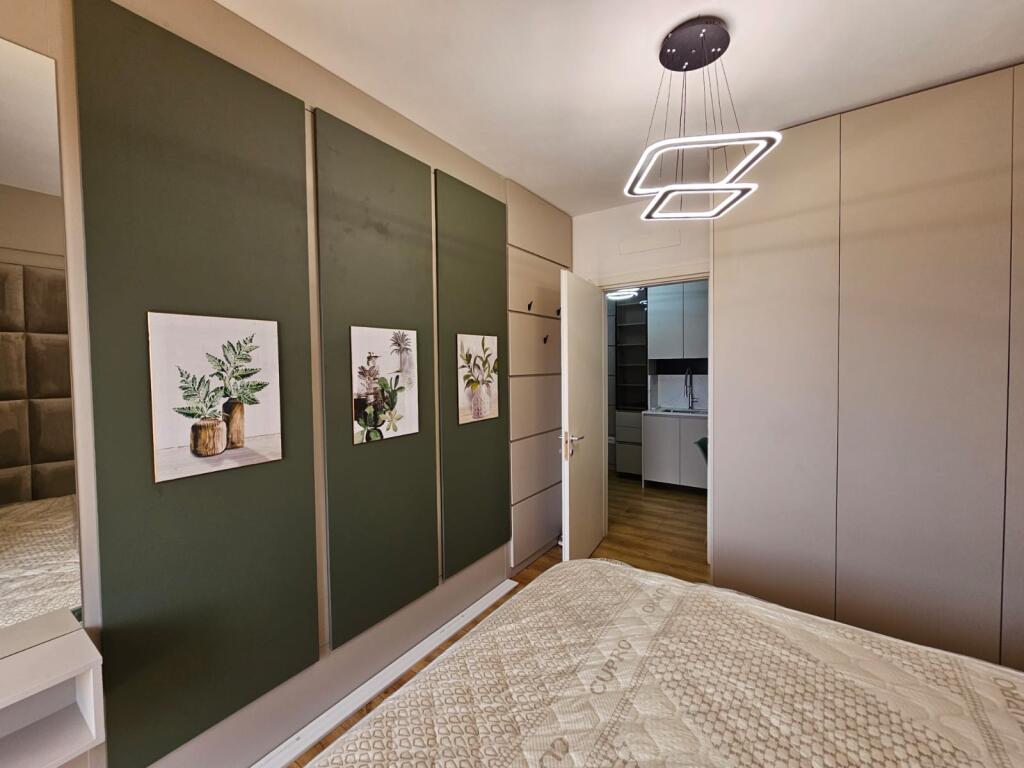 Jepet Me Qera Apartament 1+1+1 Ballkon