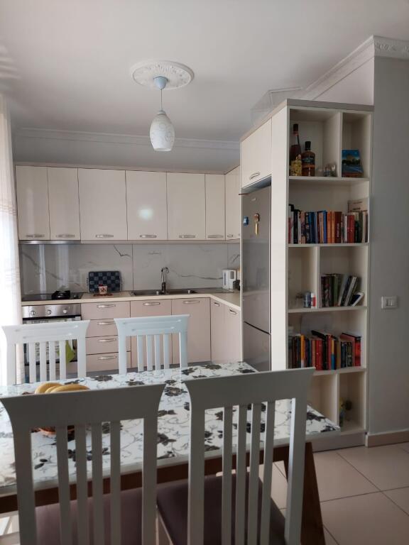 Appartamento 2+2 arredato con superficie di 90m2