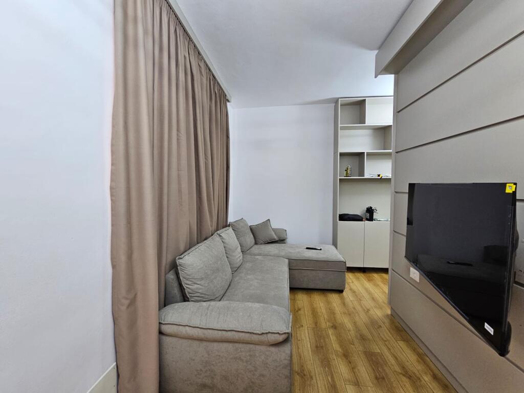 Jepet Me Qera Apartament 1+1+1 Ballkon