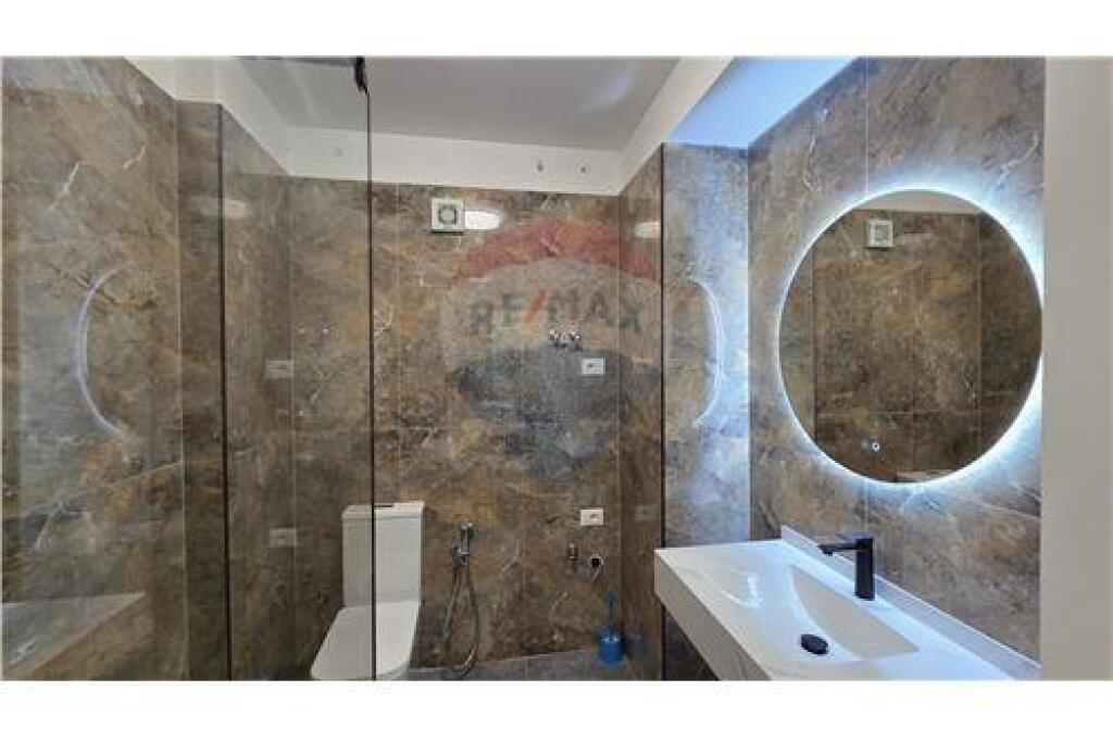 Shitet Apartament 2+1 – Rruga Elbasanit “Shtate Xhuxhat ”pranë Downtown