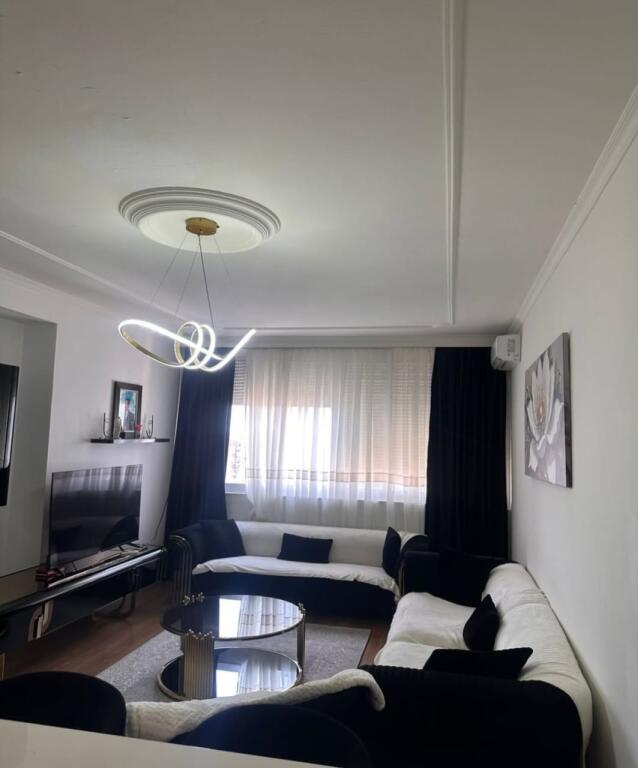 SHITET APARTAMENT 2+1- PORCELAN, Pranë Universitetit Europian
