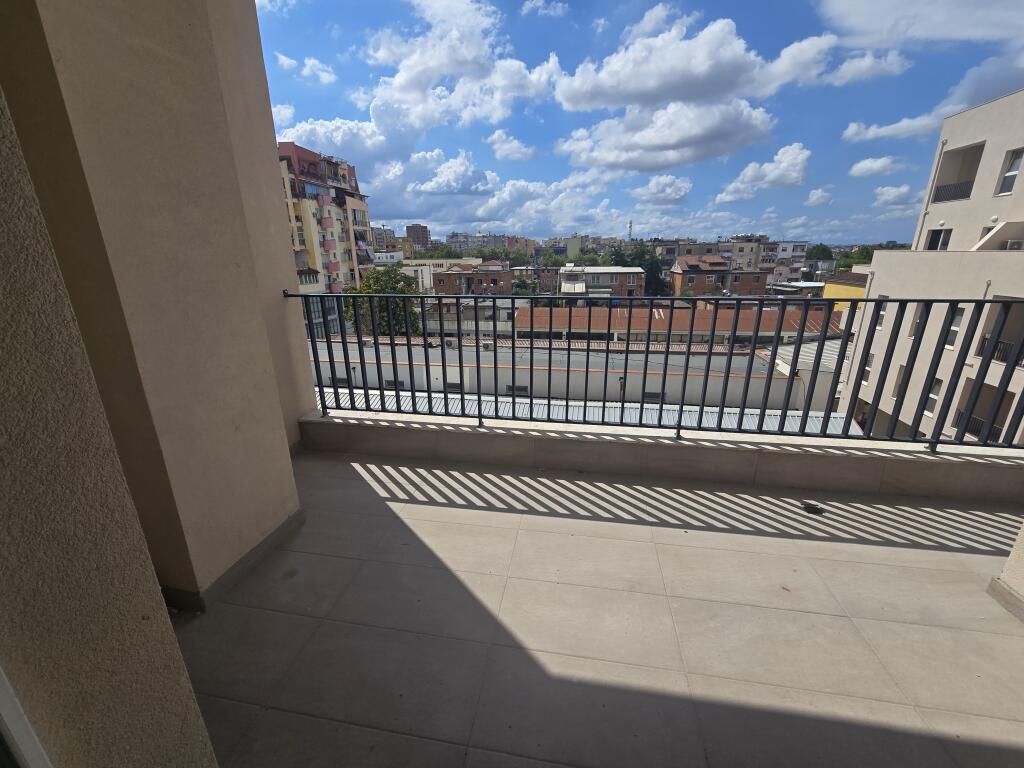 Shitet apartament 2+1+2 tualete te Kompleksi "Aura" ne Rrugen  "Dritan Hoxha"