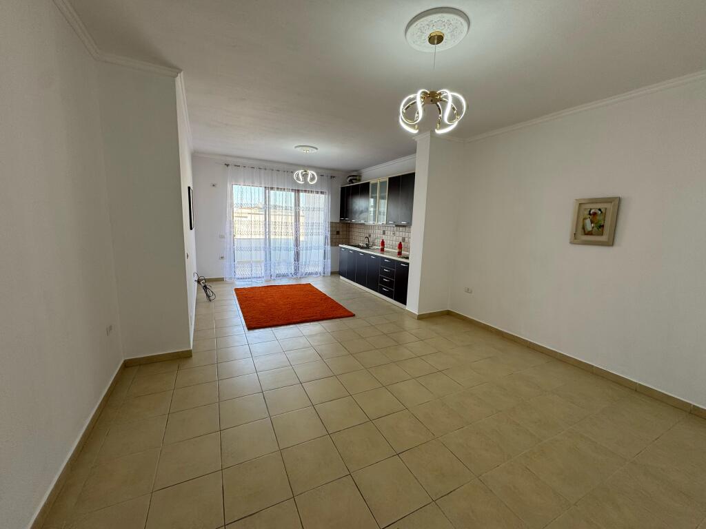 Fresk Shitet Apartament 2+1