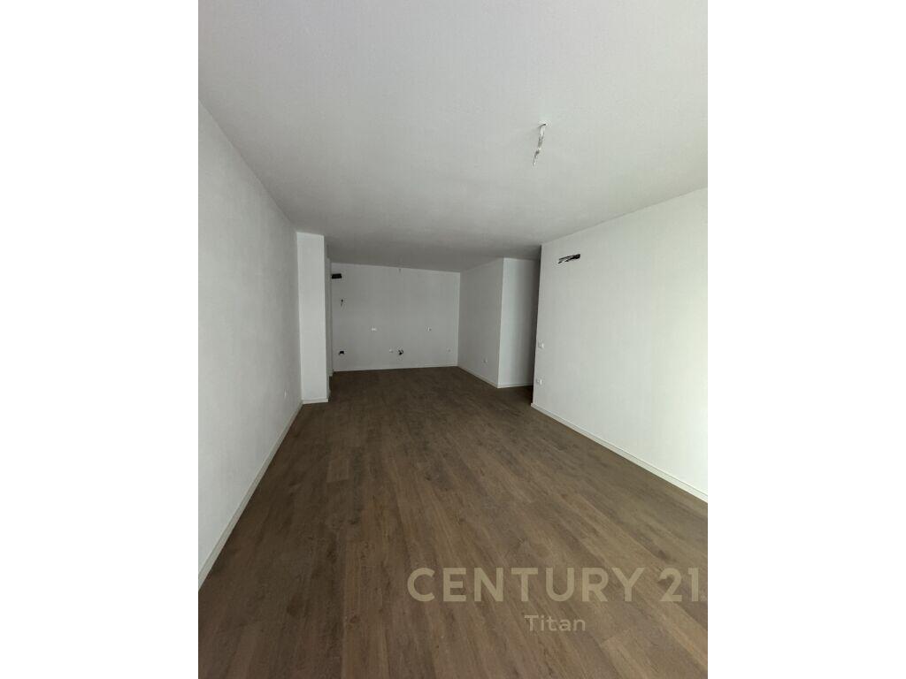 Apartment 2+1+2+Wardrobe for Sale at Trio Towers Tirana