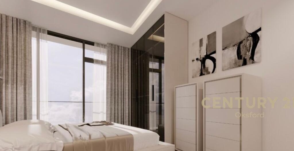 🌟 Luxurious apartment for rent with parking space in Lake View Residence, Tirana